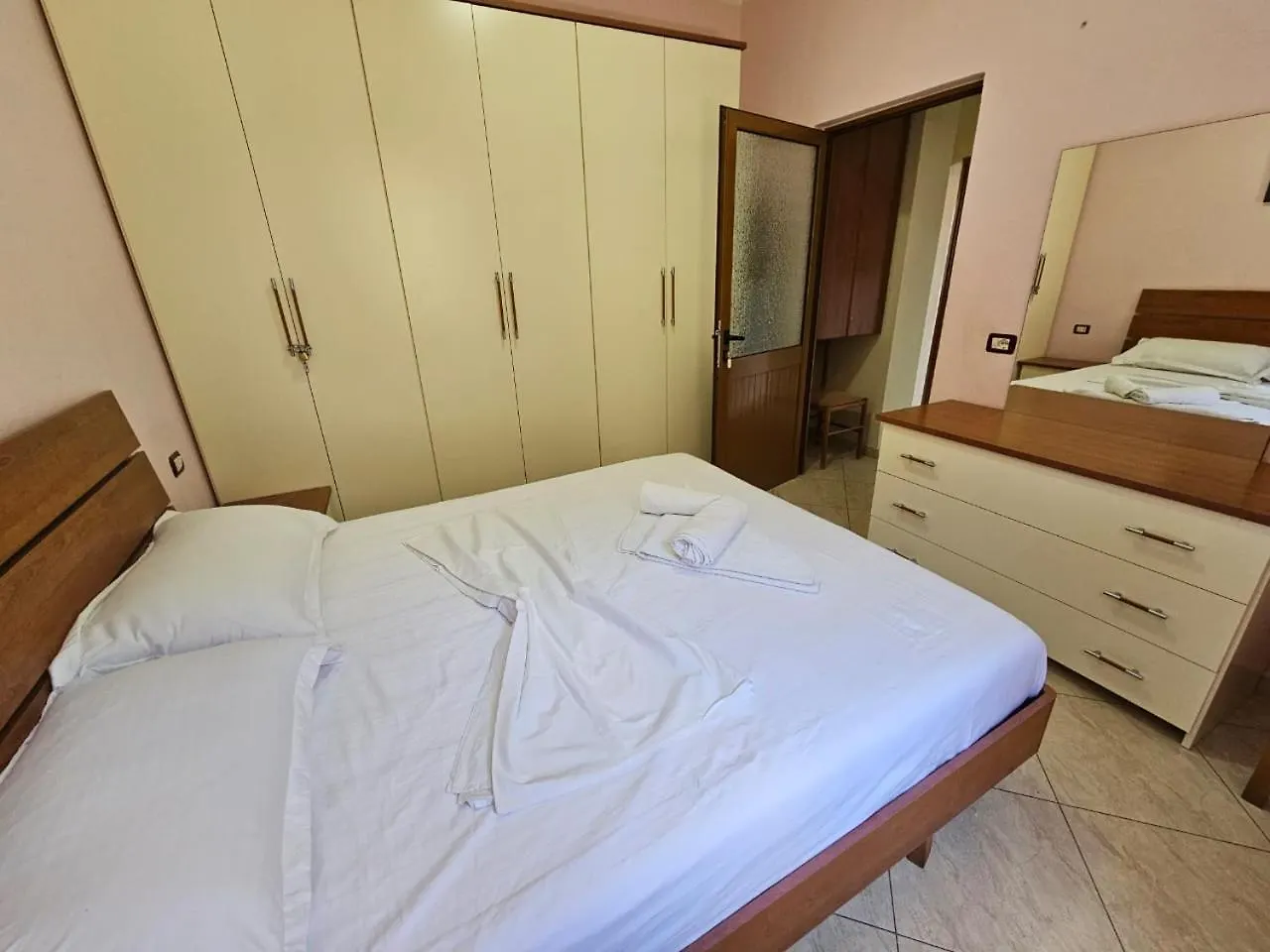 Vila Balili Vlore Guest house